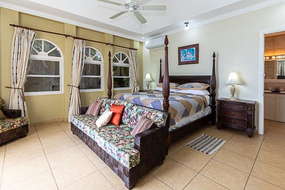 Blue Marllin Suite: Master Bedroom