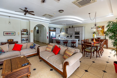 Blue Marlin Suite: Living area