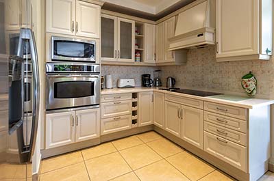 Chaconia Suite: Kitchen