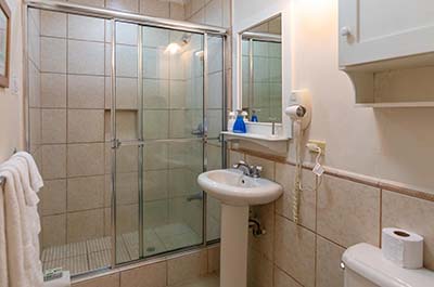Mahi Mahi Suite: Bedroom 2 En Suite Bathroom