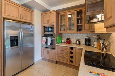 Mahi Mahi Suite: Kitchen
