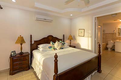 Mahi Mahi Suite: Master Bedroom