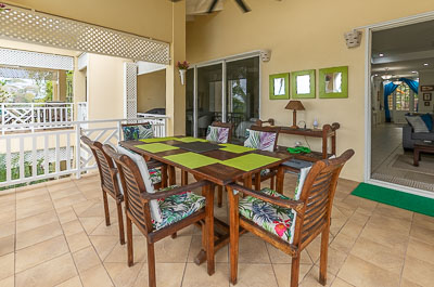 Queen Angel Suite: Balcony