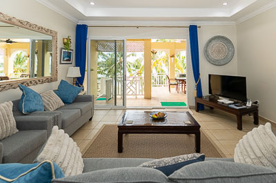 Queen Angel Suite: Loung area